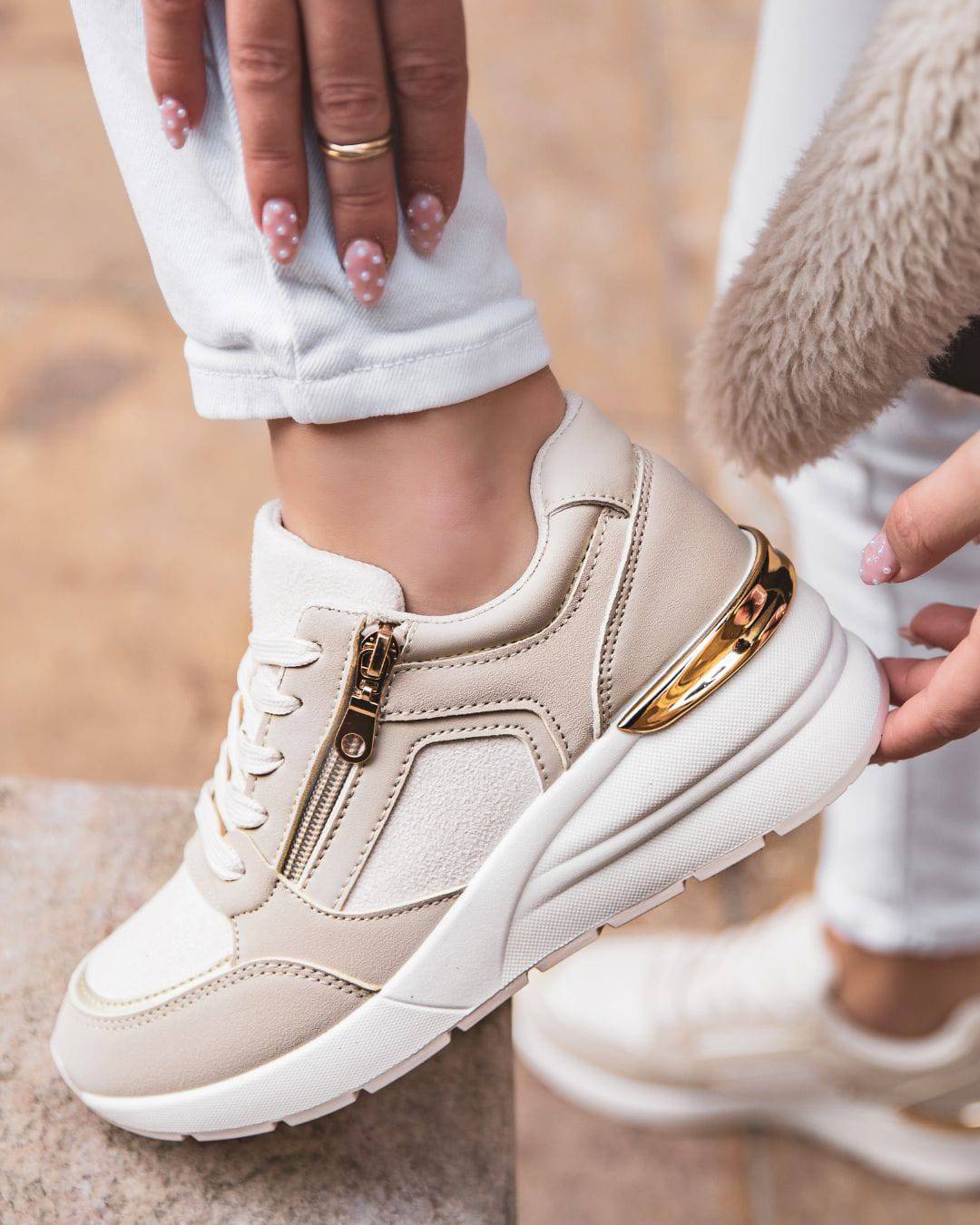 Sneaker für Frauen in Beige mit Schnürung - Giana - Casualmode.de